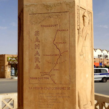 TOUGGOURT, Le monument de la croisière des sables
