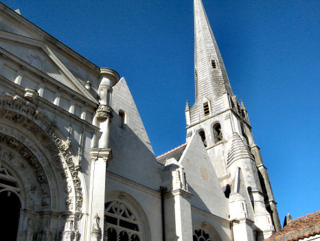 Loudun, peinture église romane Sainte Croix
