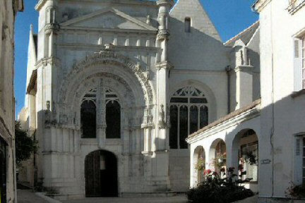 Portail renaissance église Saint Pierre du Marché